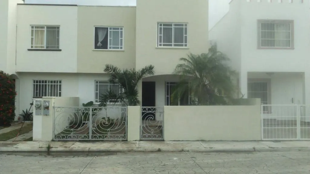 Bahia Azul Guest House Cancun